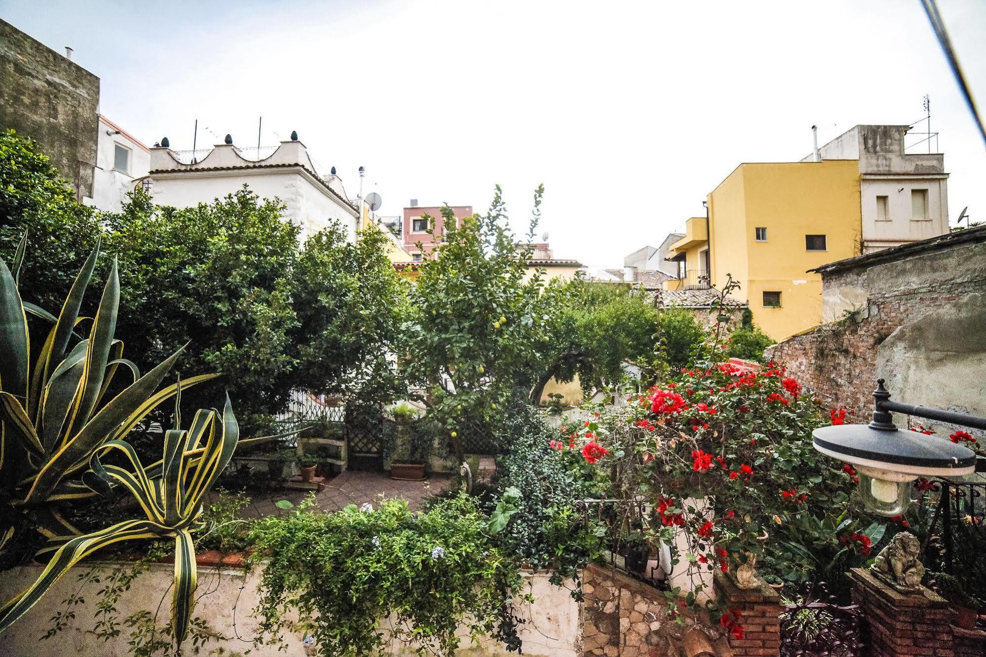 Апартаменти Il Gelsomino Taormina Center Екстер'єр фото