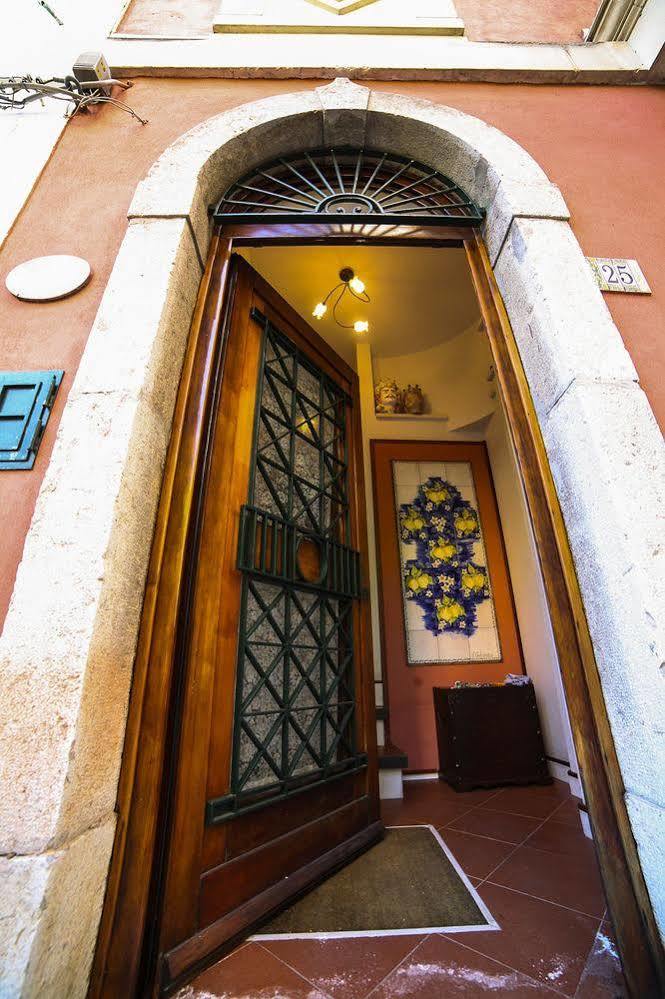 Апартаменти Il Gelsomino Taormina Center Екстер'єр фото